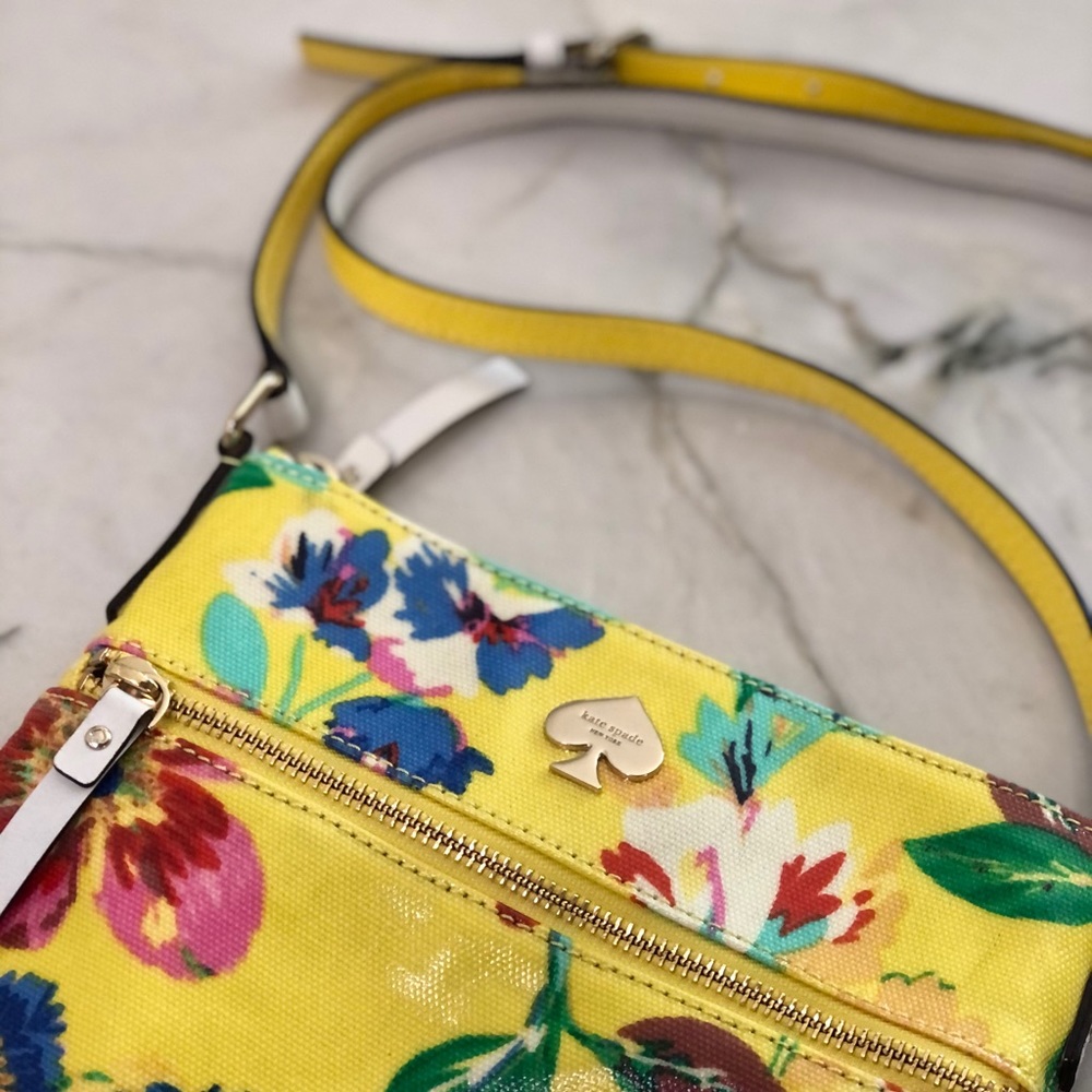 KATE SPADE SPRING FLORAL CROSSBODY - Picture 3 of 5